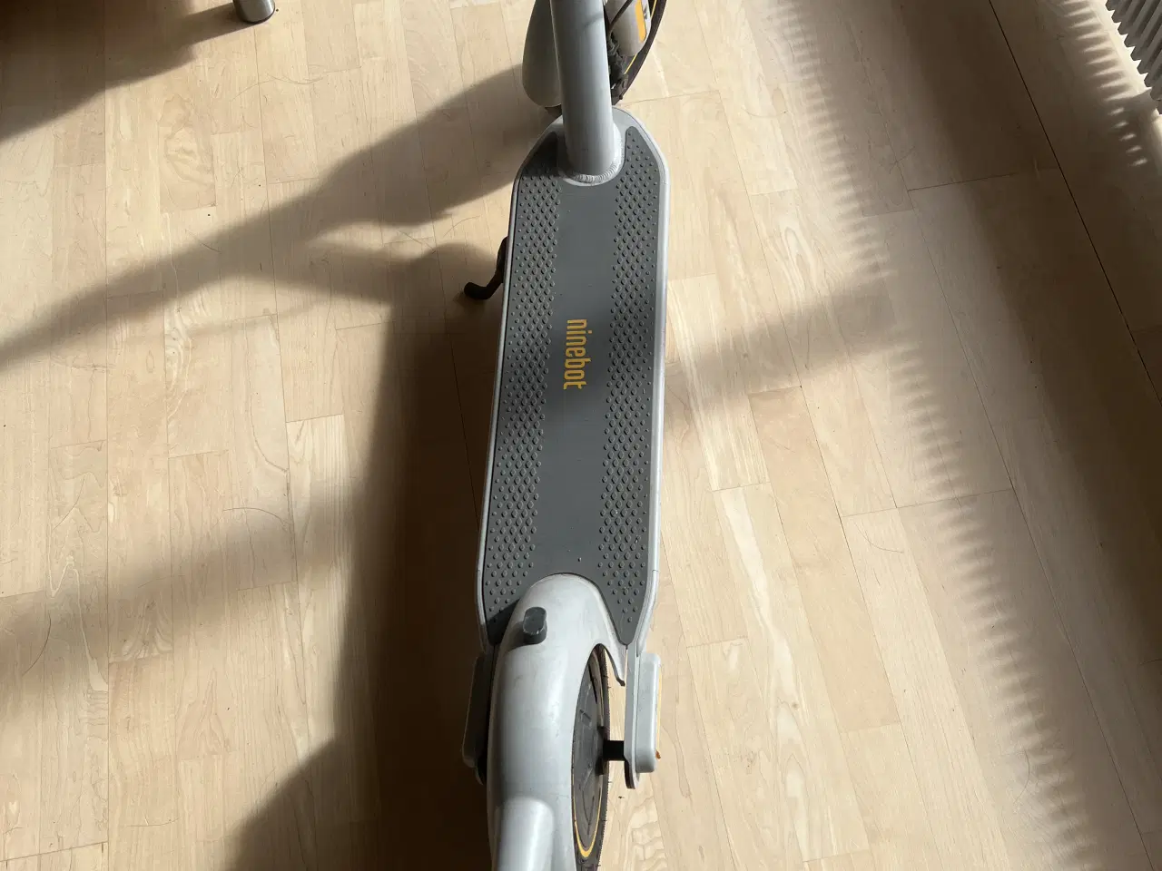 Billede 4 - Ninebot Max G30LD – velholdt og klar til brug