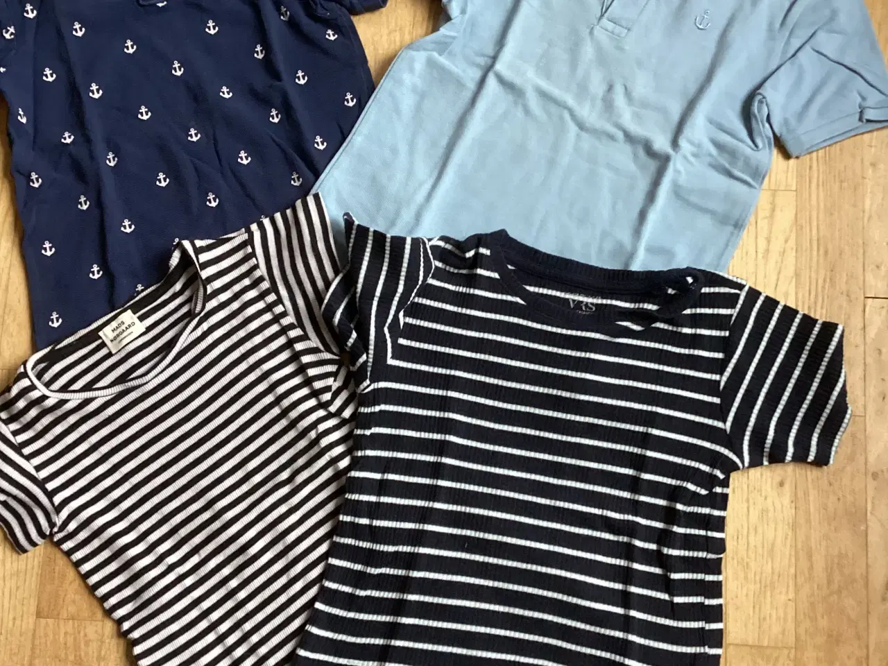 Billede 1 - T-shirts pakke str. 122/128, 4 stk.