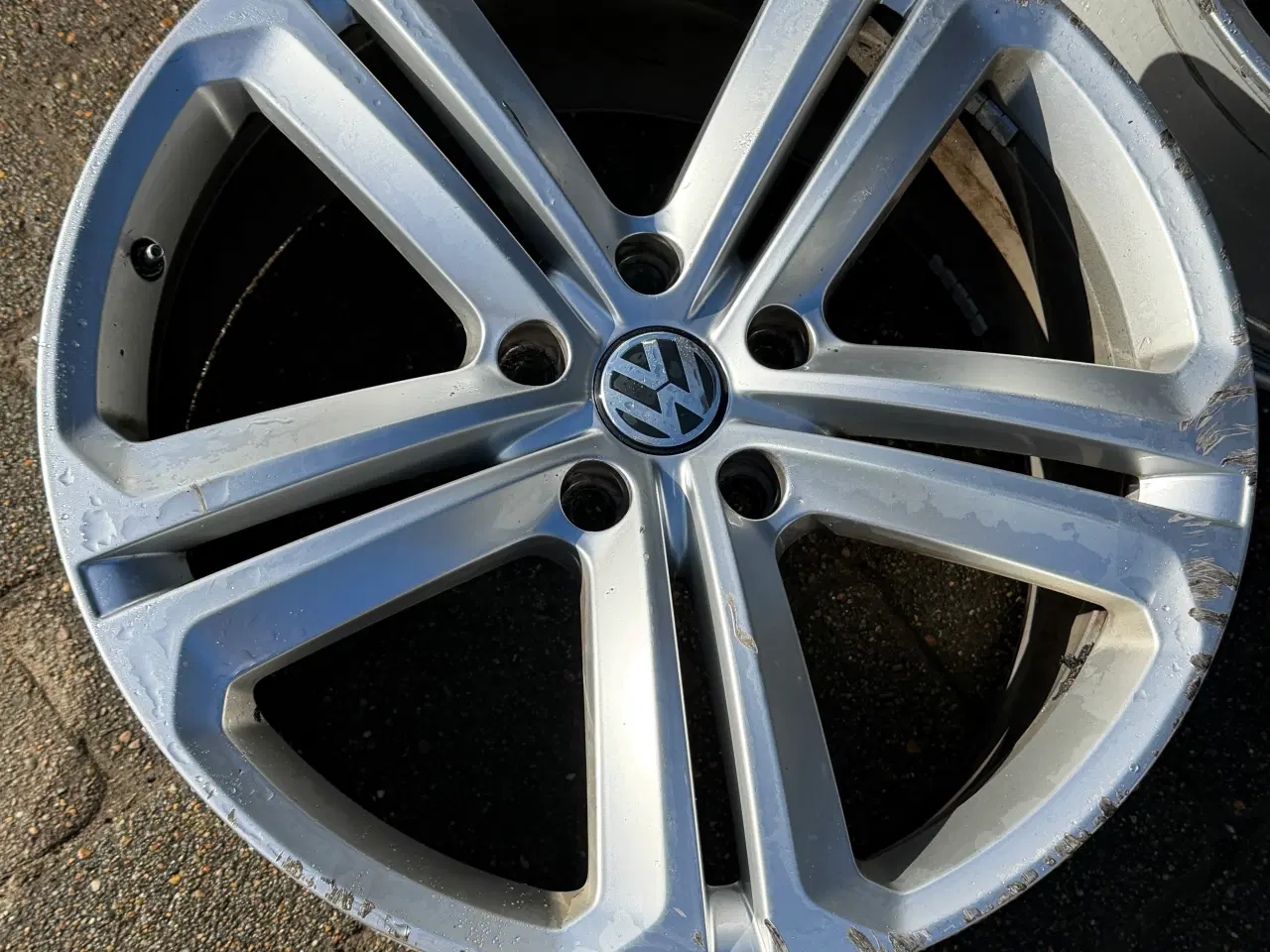 Billede 2 - Originale VW alufælge 21”