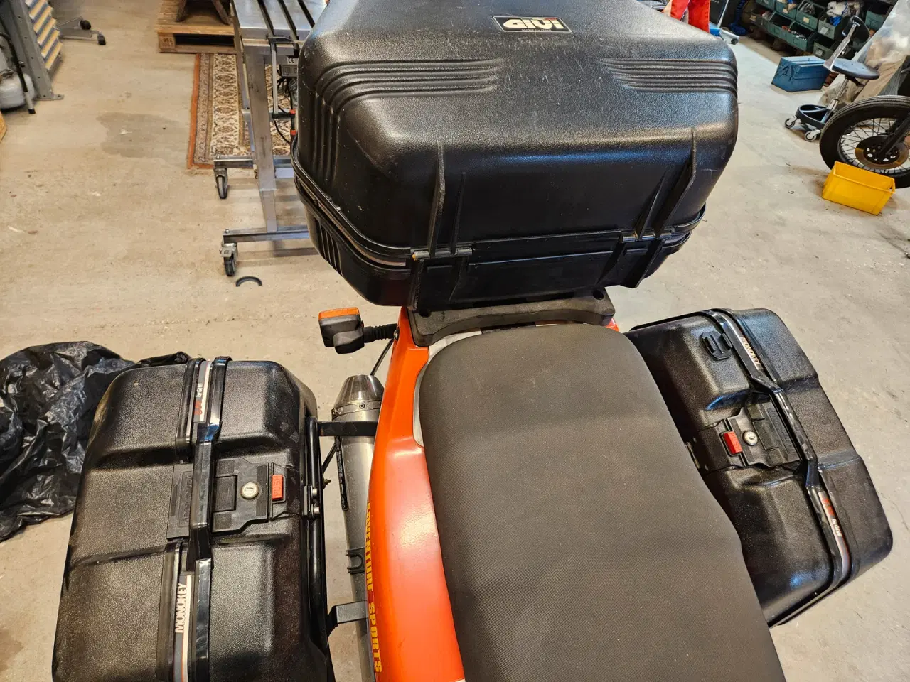 Billede 3 - Givi Monokey-taskesæt inkl. holder til Africa Twin
