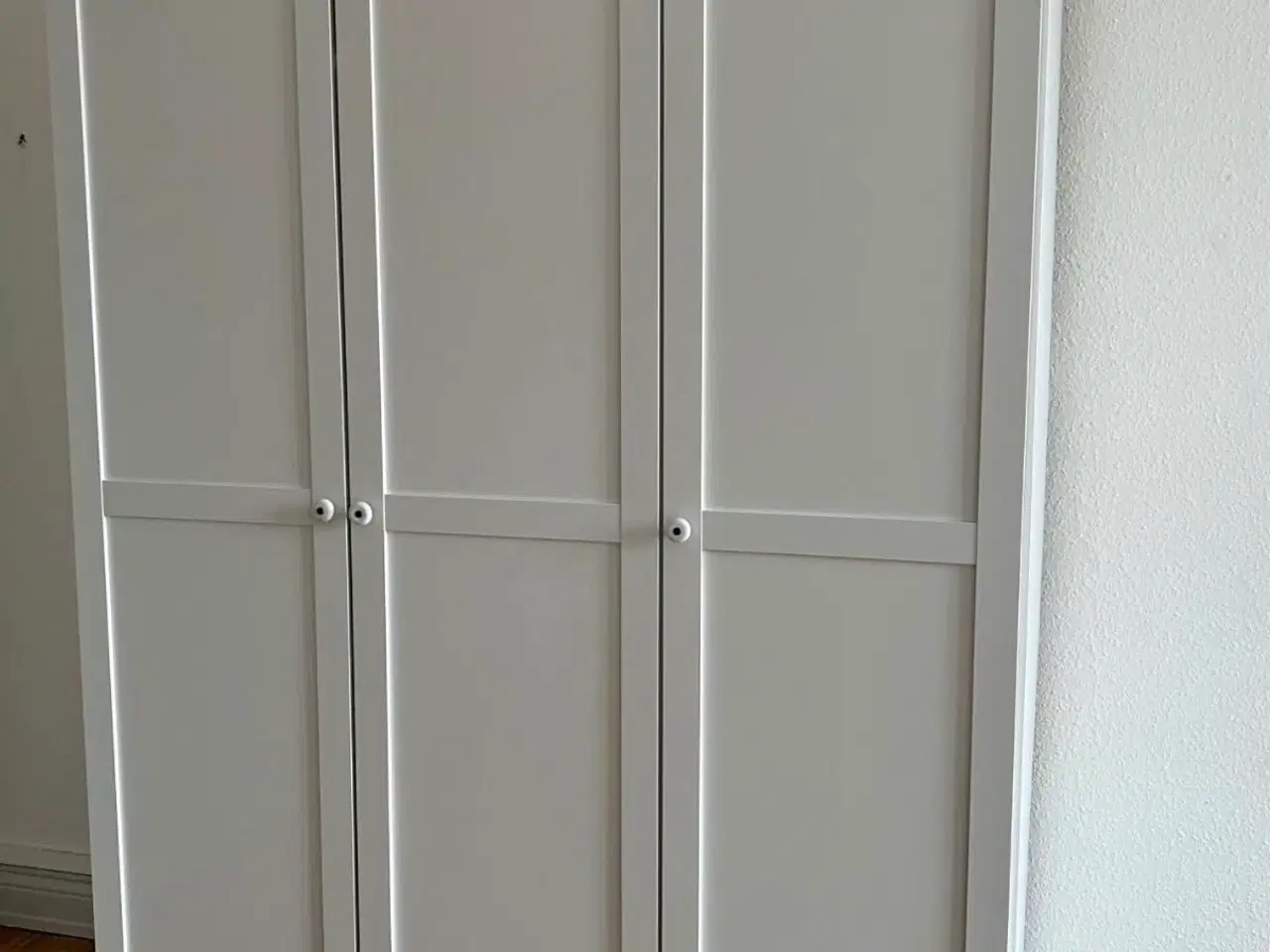 Billede 2 - Fredensborg garderobeskab fra Jysk