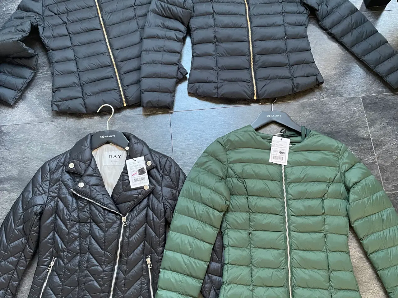 Billede 1 - Birger Et Mikkelsen jakker str 32 & 34