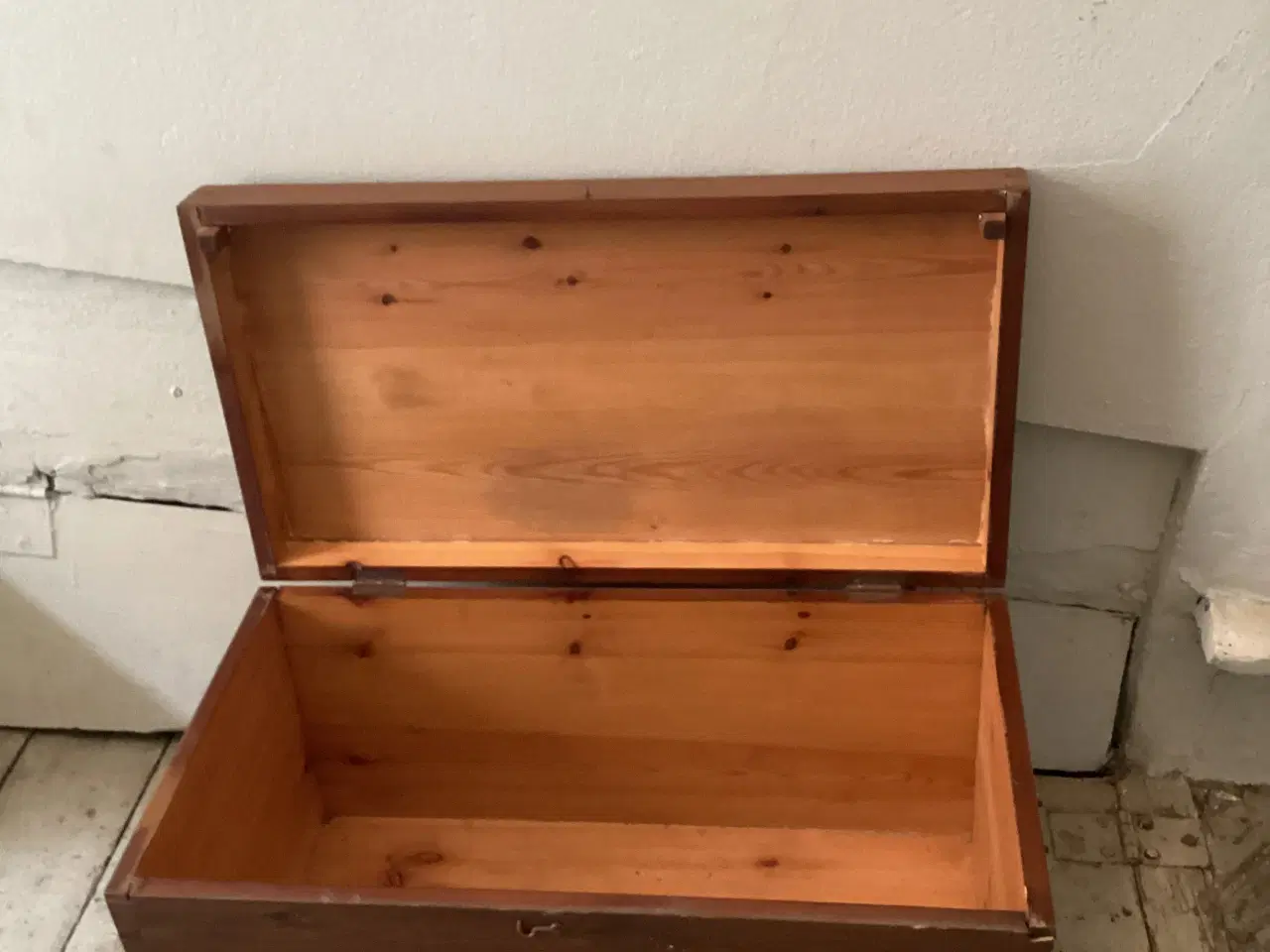 Billede 2 - Retro træ kiste med fladt låg