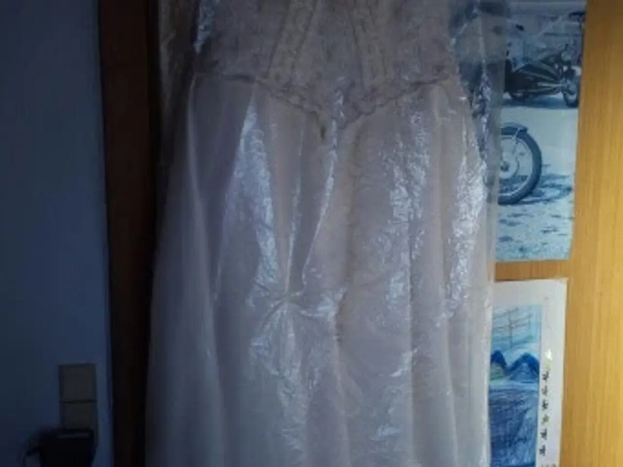 Billede 4 - Brudekjole str e 40 