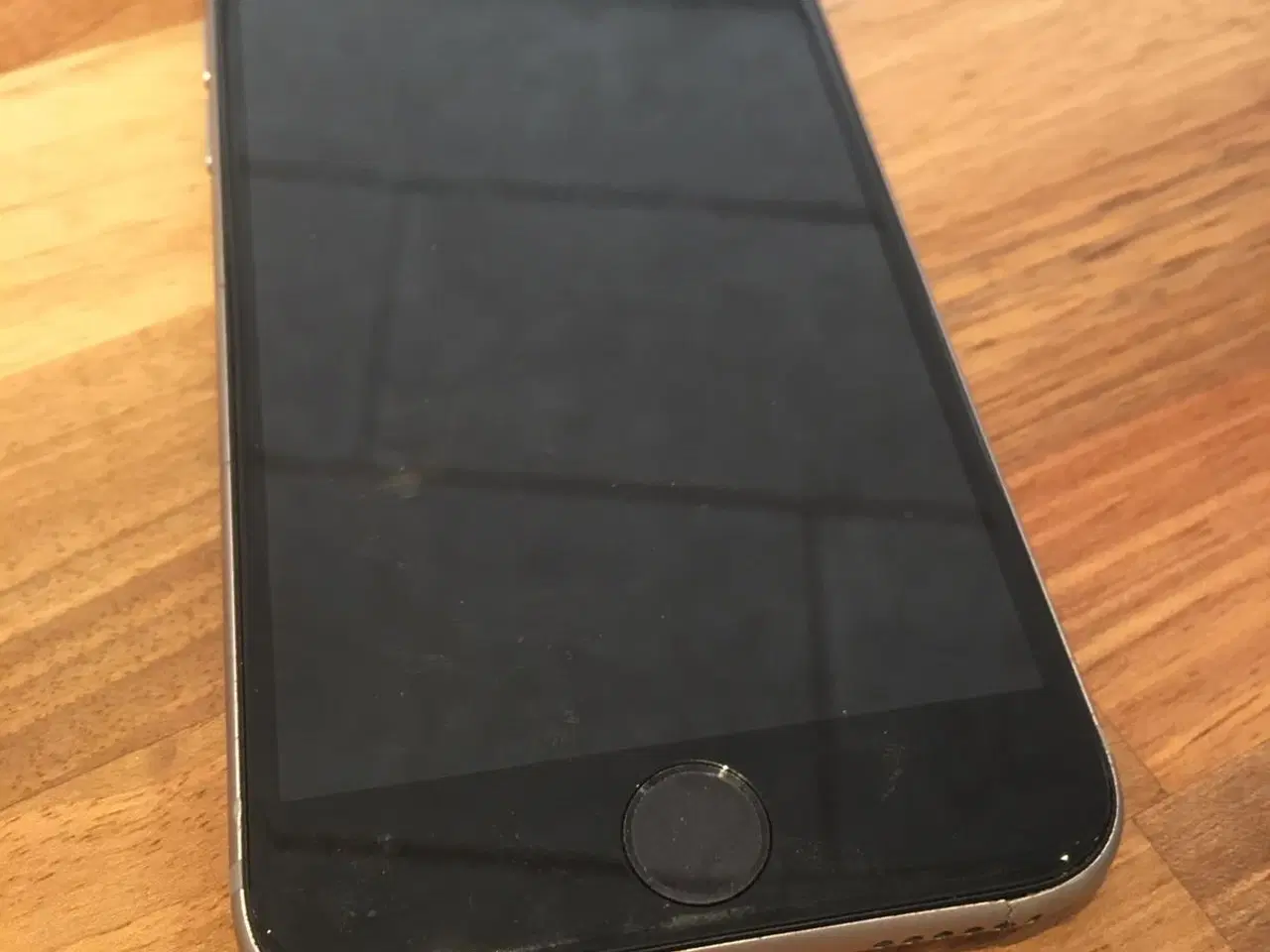 Billede 1 - Iphone 6 - 2 stk. sælges