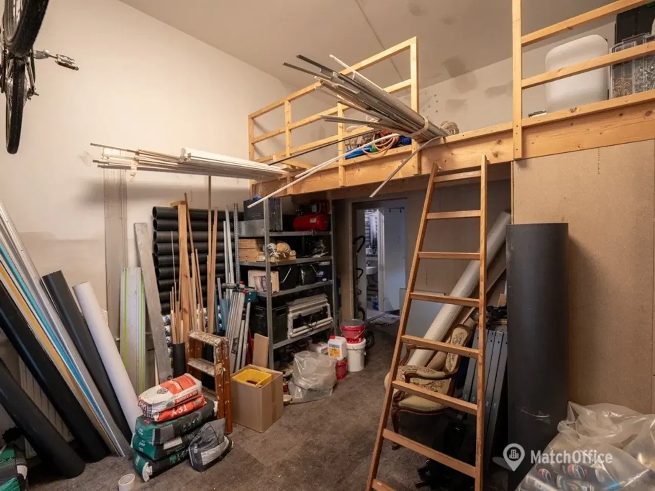 Billede 3 - SÆLGES: Erhvervsandel med hjørneplacering og rummeligt bad – Amager