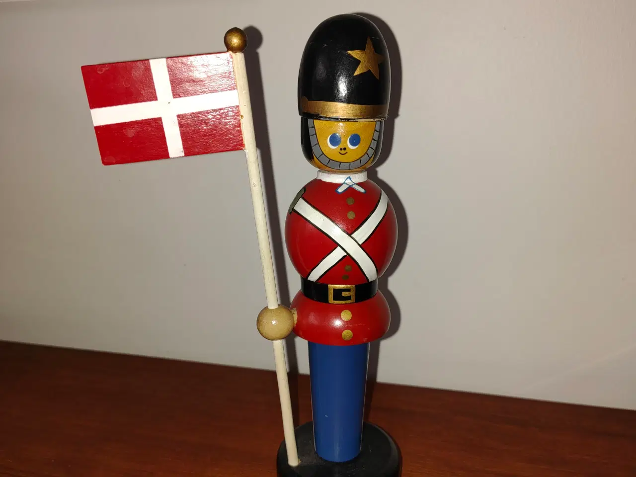 Billede 3 - Fin lille træ Garde