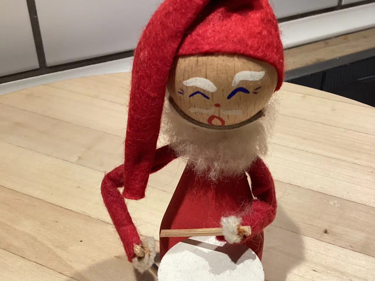 Billede 8 - 4 håndlavet nisser- nisse orkester, dansk