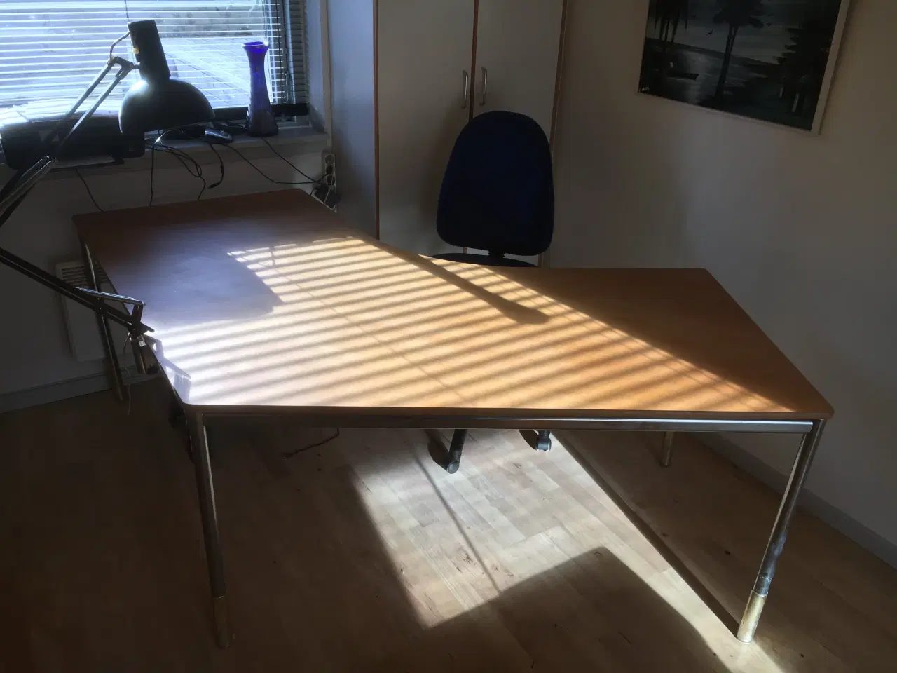 Billede 1 - Skrivebord 