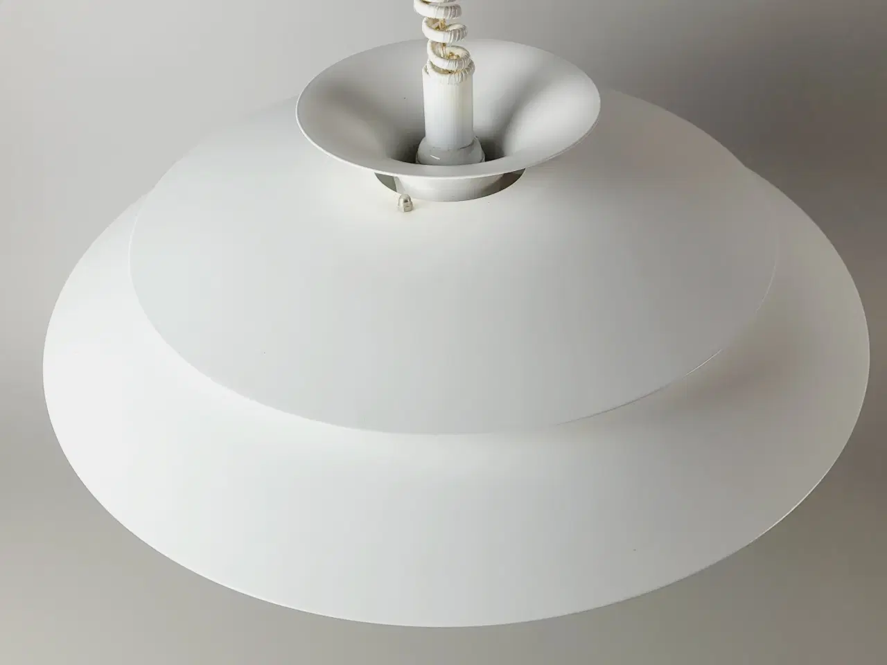 Billede 4 - ⭐️· Flot vintage Form-Light pendel - hvid