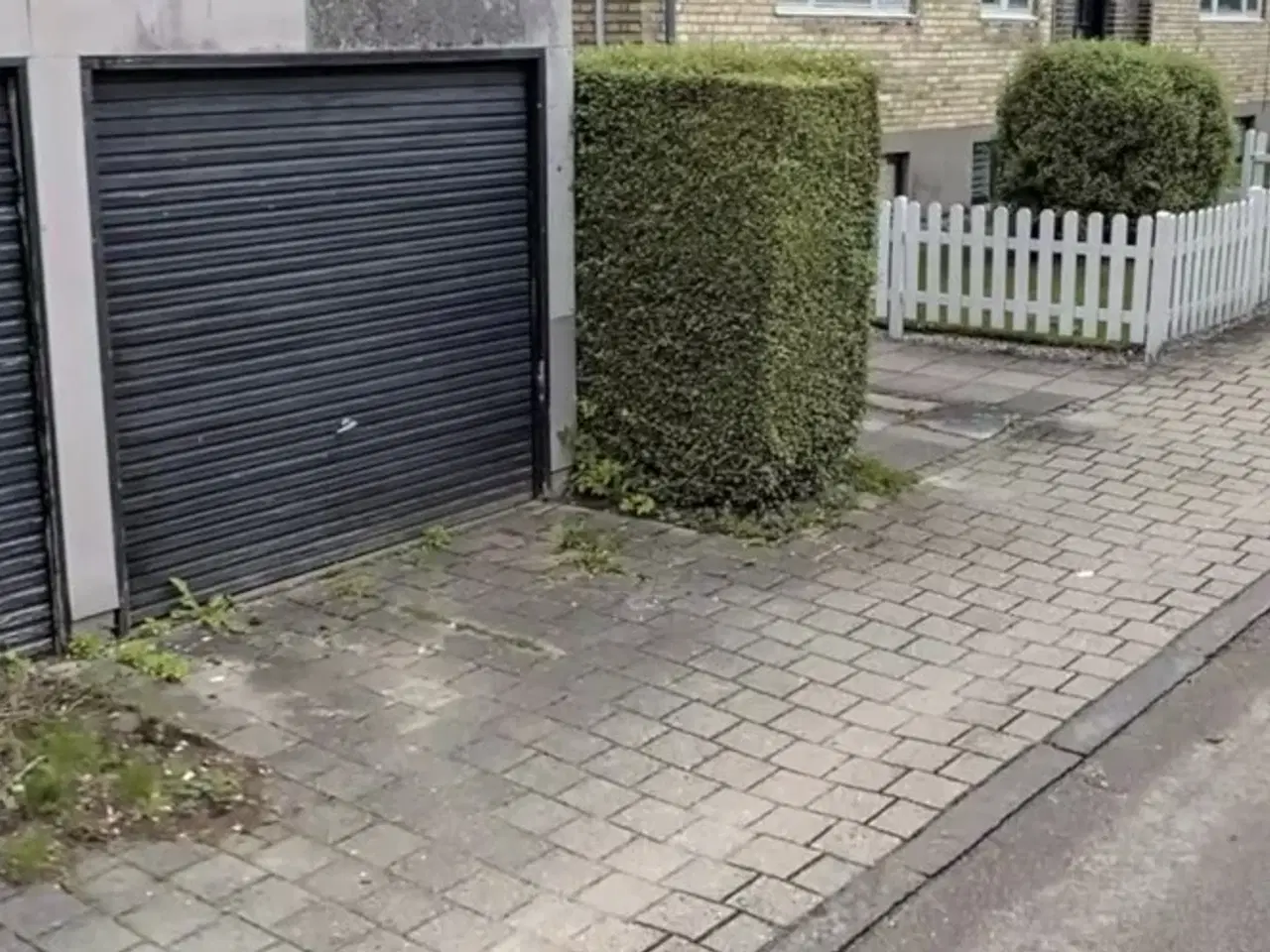 Billede 1 - Garage i gadeplan