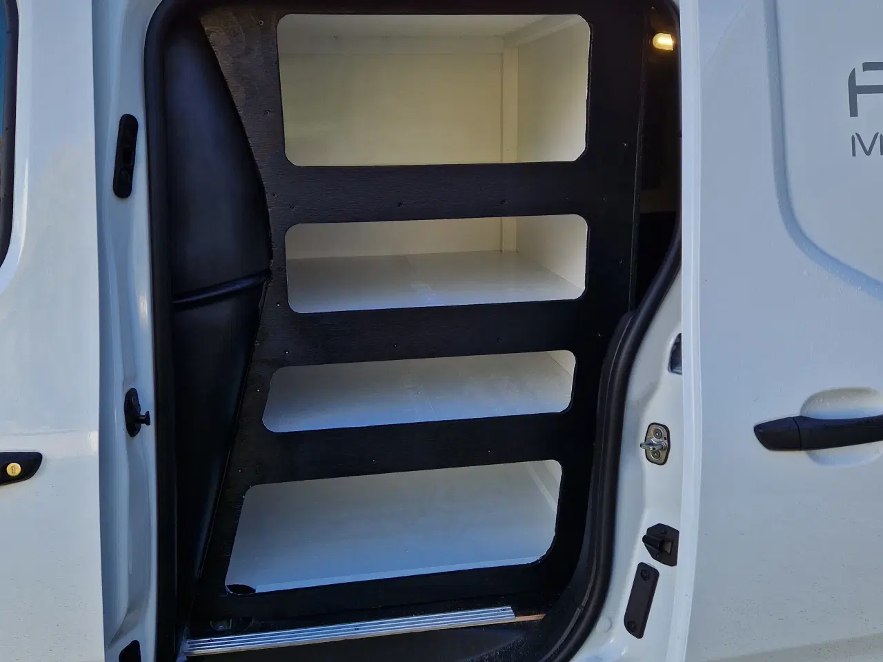 Billede 1 - Reol til Berlingo Van 2021