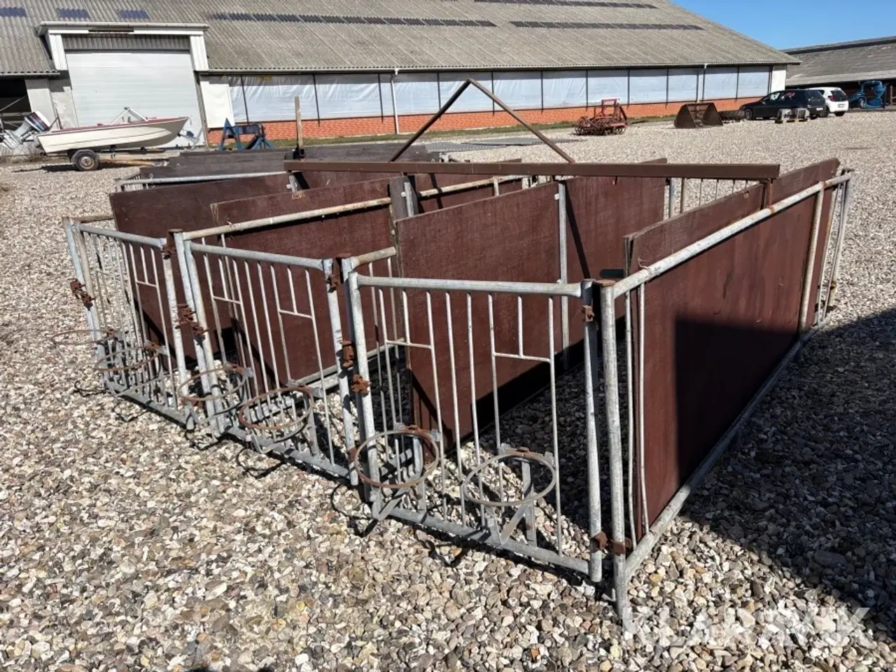 Billede 3 - Staldinventar