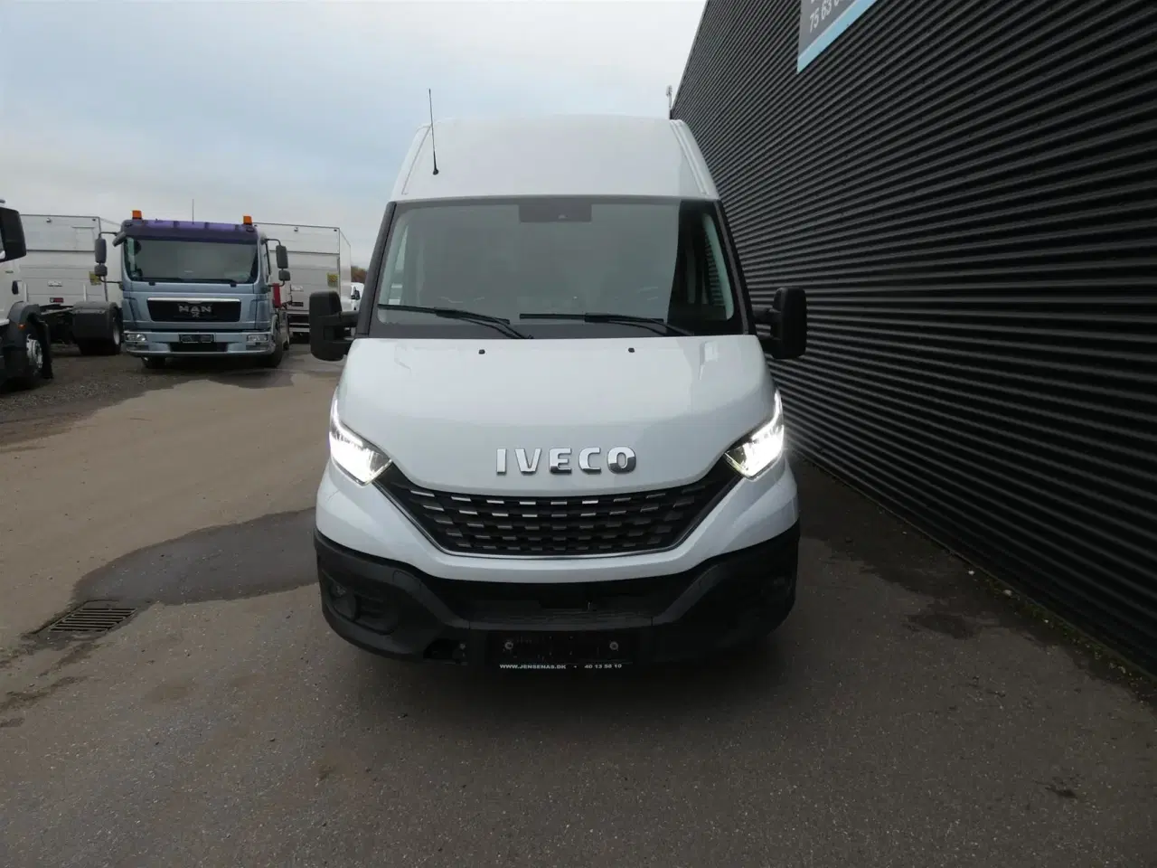 Billede 3 - Iveco Daily 35C18 12m3 3,0 D Hi-Matic 180HK Van 8g Aut.