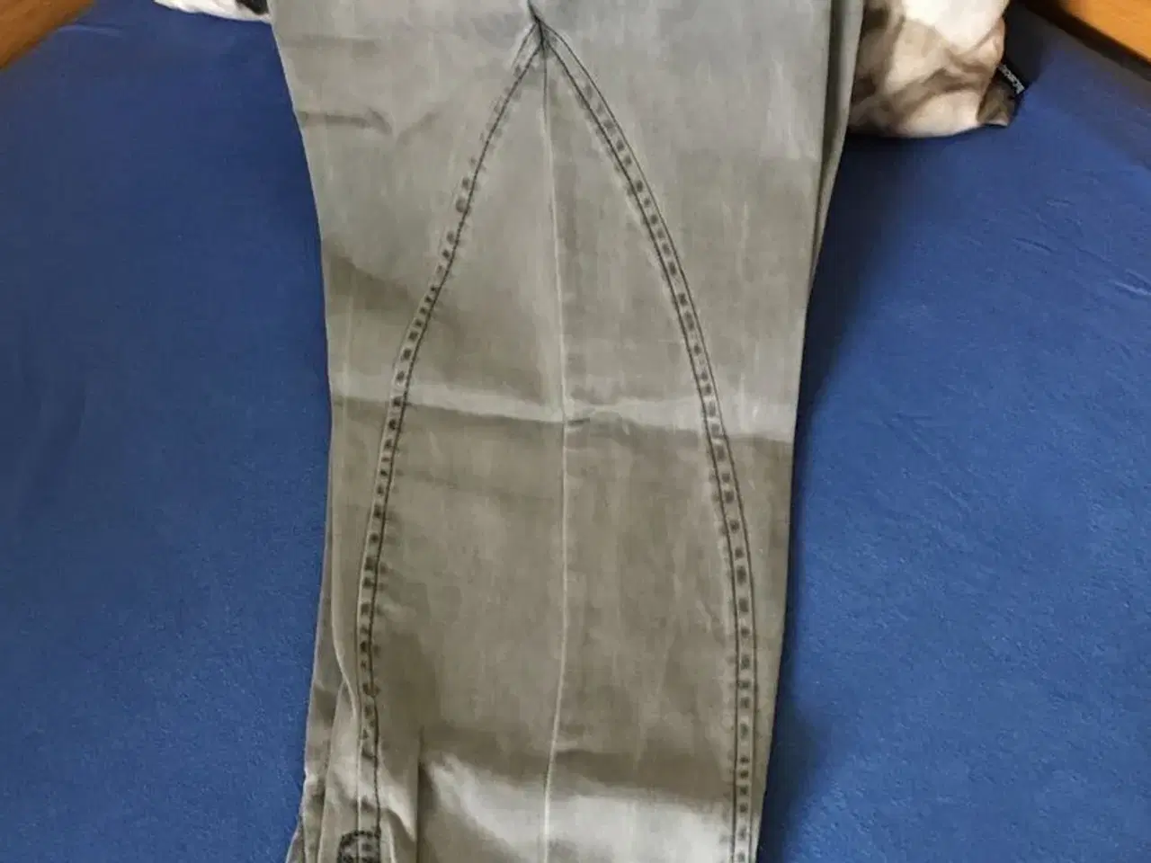 Billede 1 - Grå bukser til salg