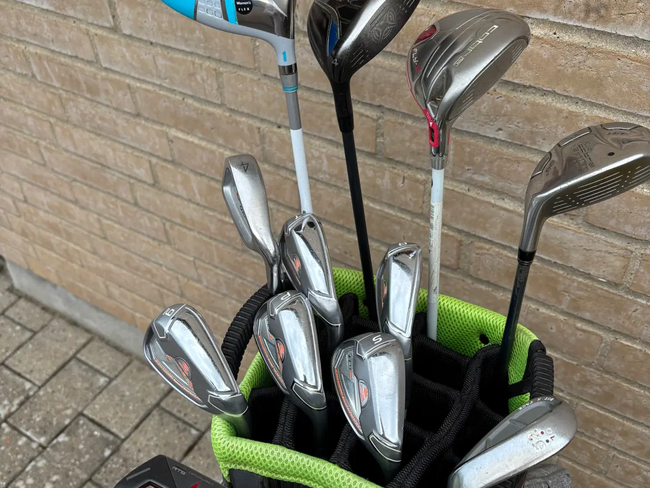 Billede 2 - Golf sæt, Dame med 12 jern / køller og bag 