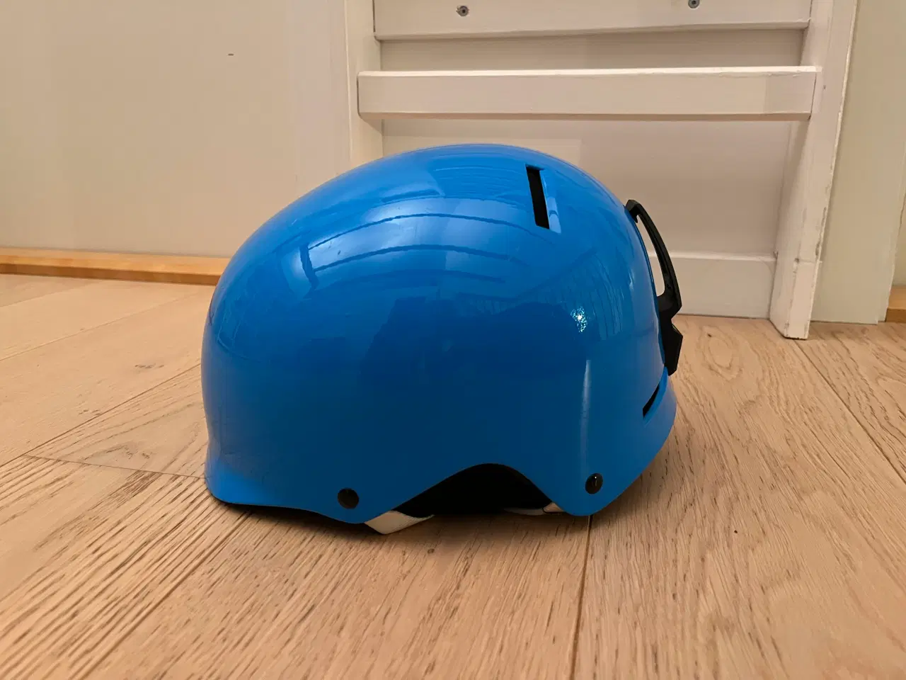 Billede 2 - Blå Skihjelm str.55,5-59