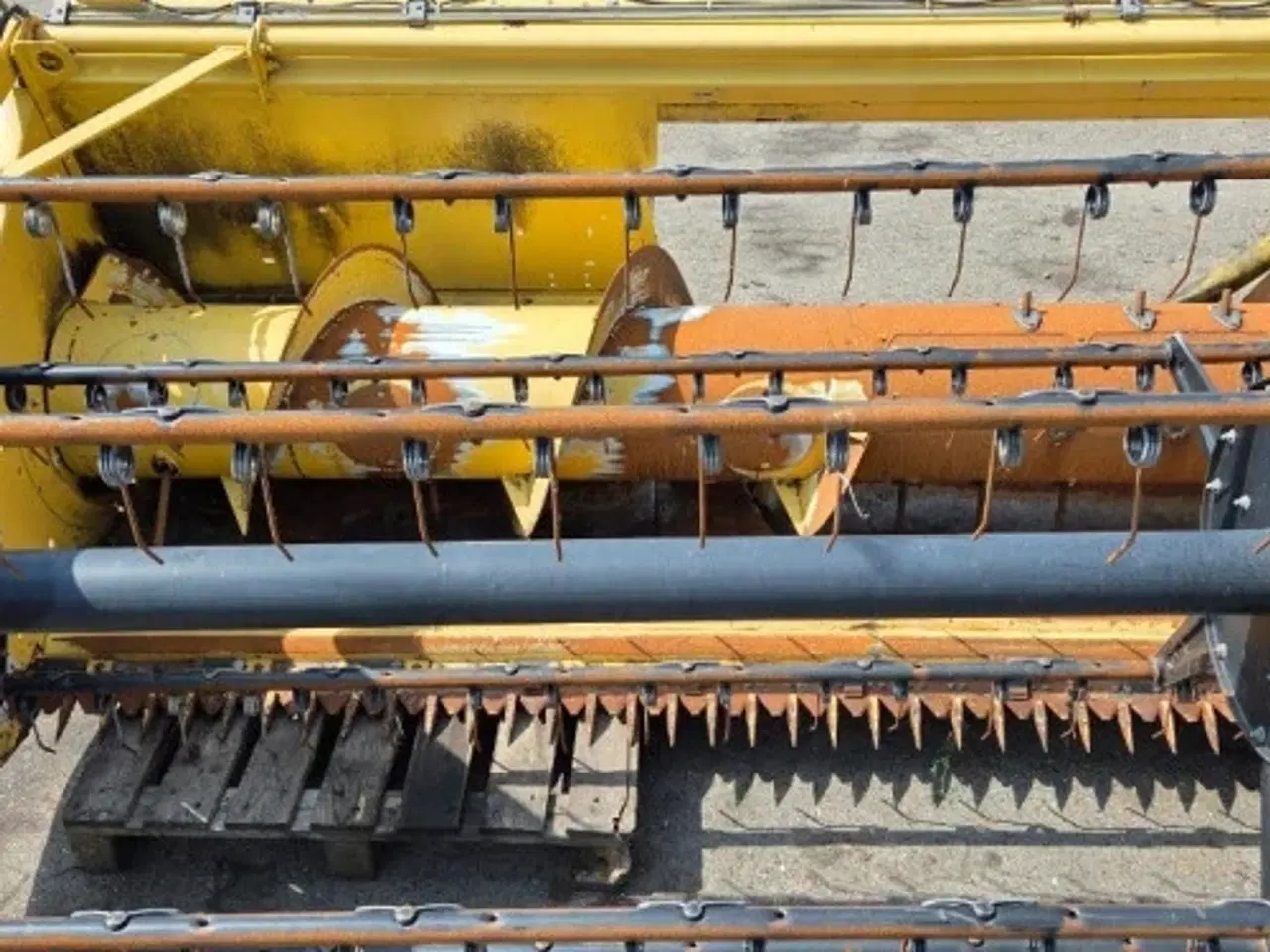 Billede 7 - New Holland TX30 Skærebord 13 Ft