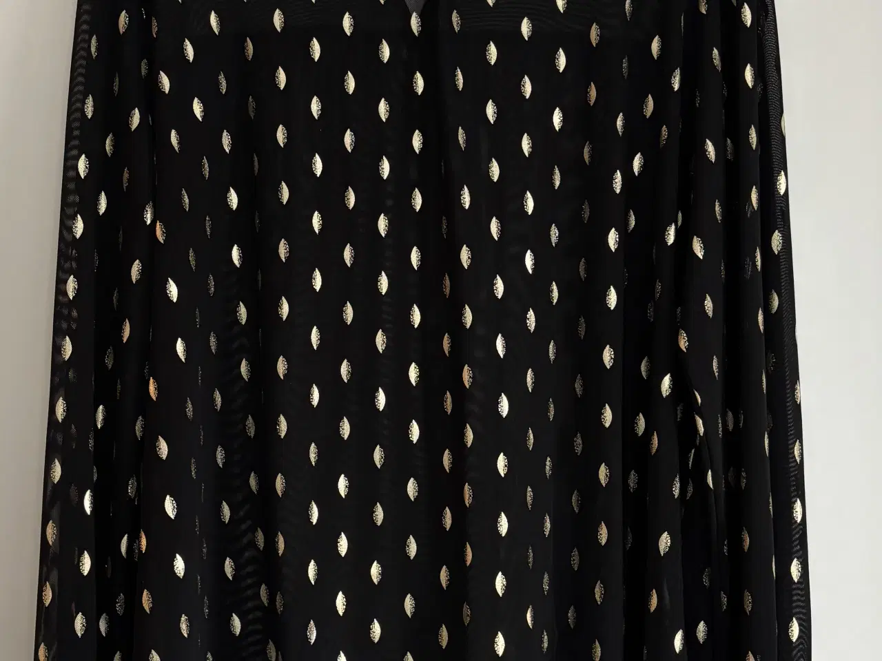 Billede 1 - Elegant sort bluse