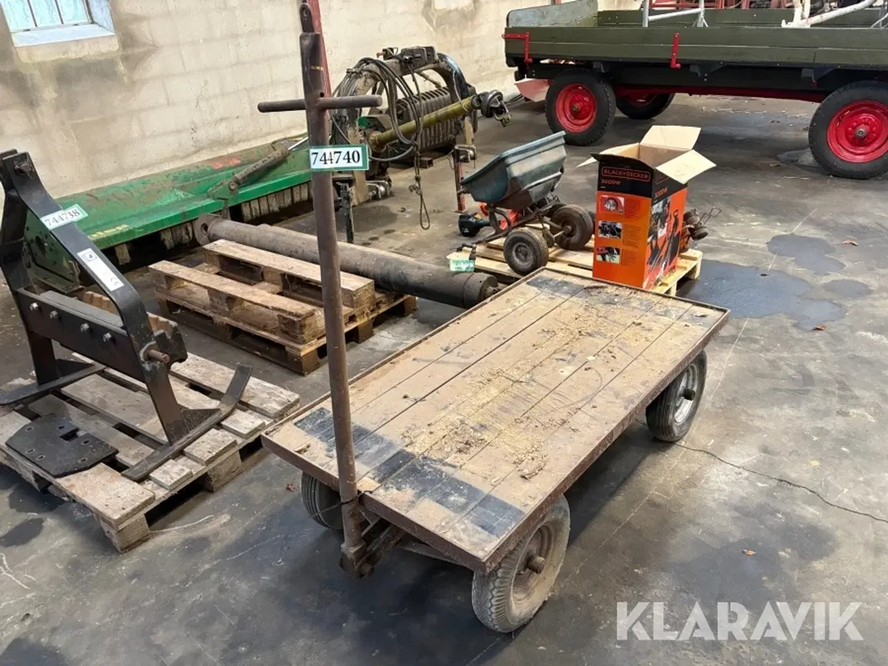 Billede 5 - Små haveredskaber og lille vogn