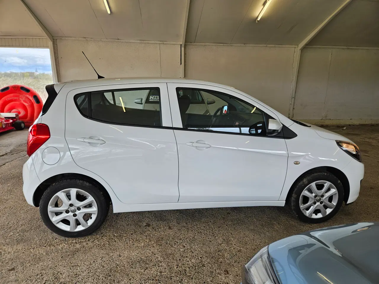 Billede 4 - Rigtig fin 2015 Opel Karl 1,0 Enjoy 75 hk nysynet 