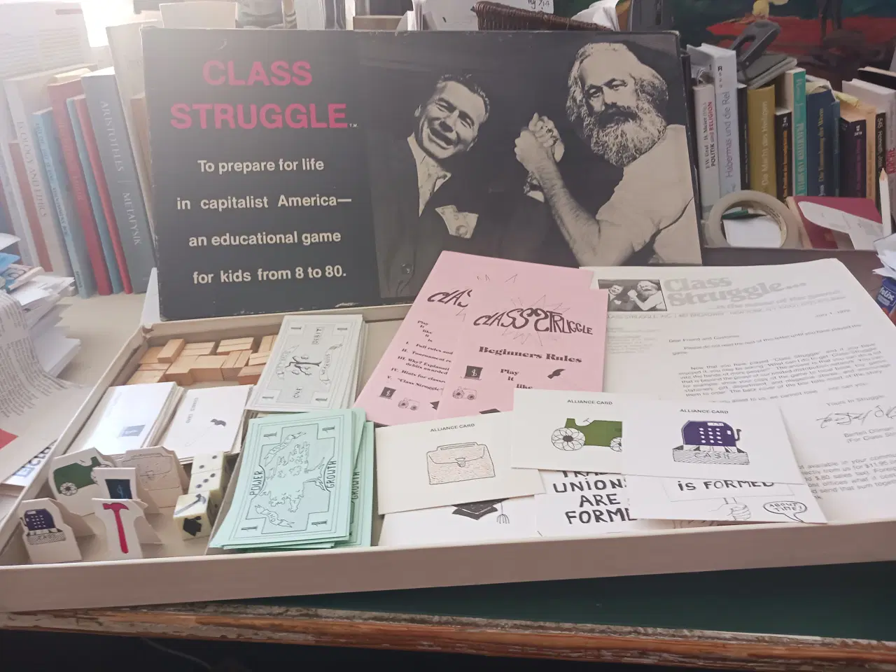 Billede 3 - Class Struggle - brætspil om kapitalismen