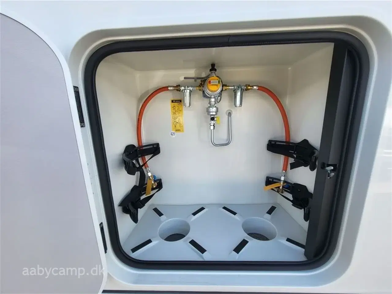 Billede 25 - 0 - Morelo Palace 90 M   Autocamper på 1 Klasse