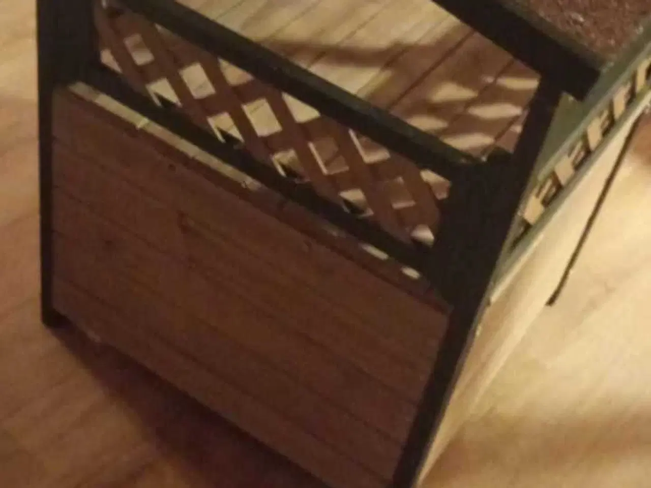 Billede 4 - Kattehus i træ sælges