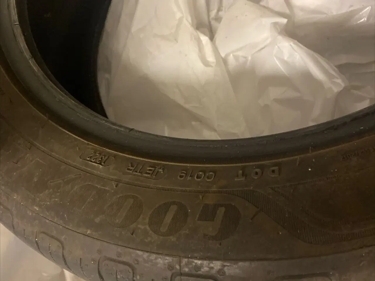Billede 1 - 4 næsten nye sommer dæk til Fiat 500E