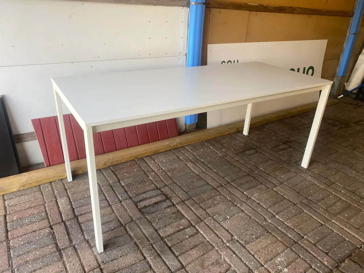 Billede 1 - Pæn spisebord 