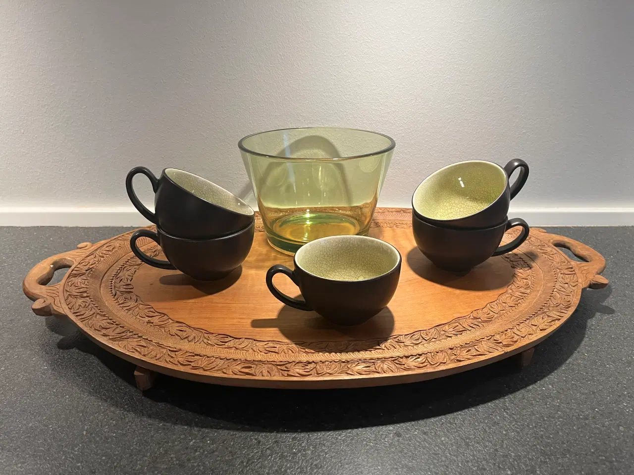 Billede 1 - Grøn glasskål i tykt glas