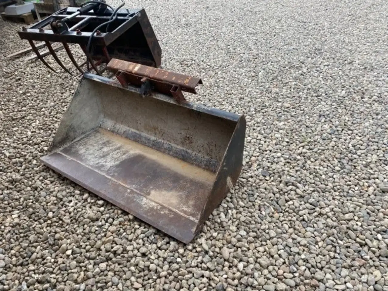 Billede 2 - Uni-loader DY190