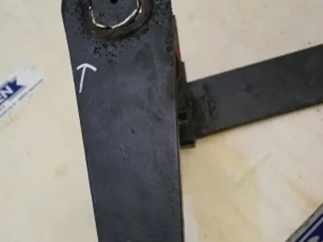 Billede 3 - New Holland 4860S Udløser Arm 84053023