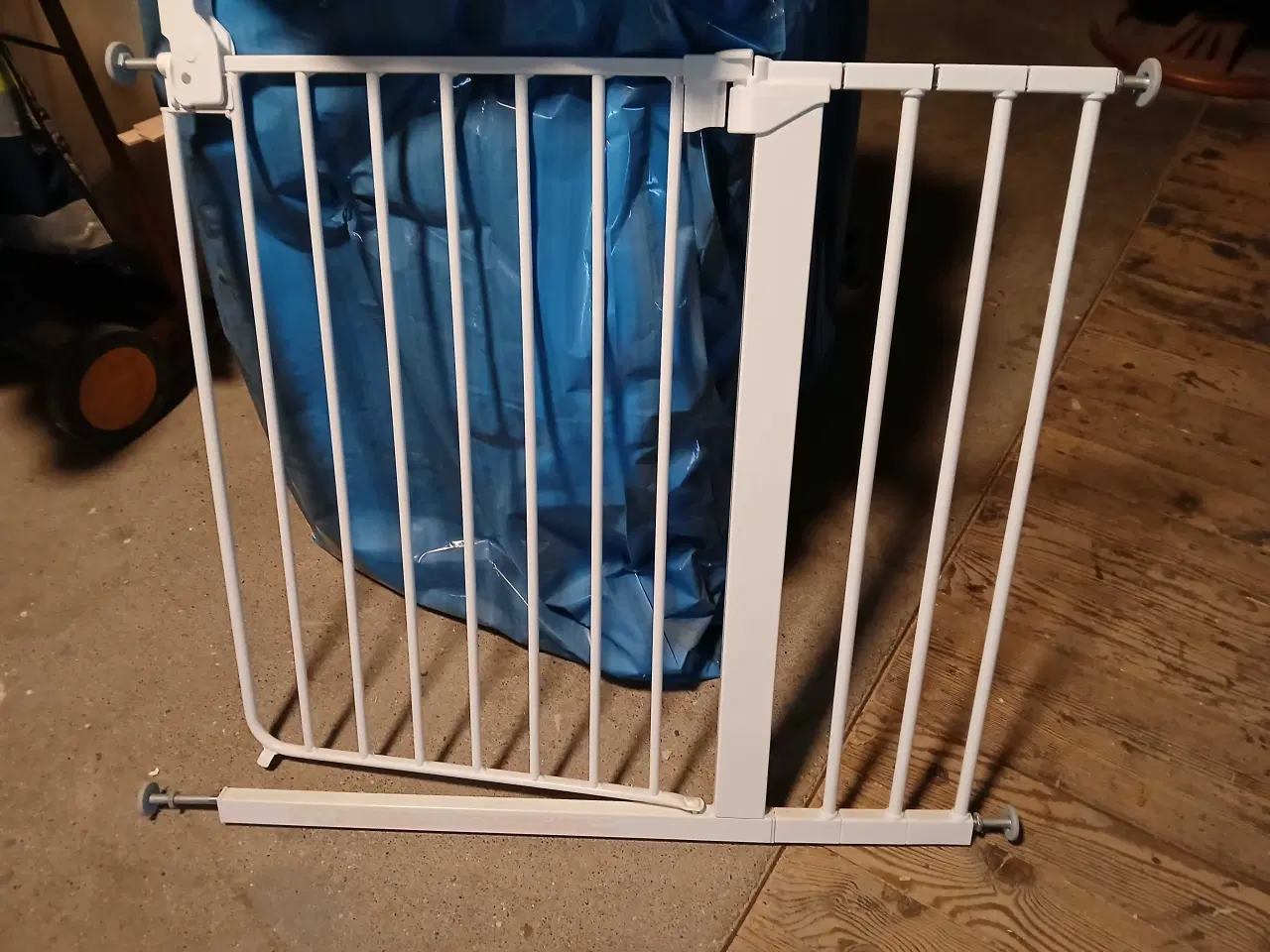 Billede 1 - Hundegitter til døråbning 2 stk