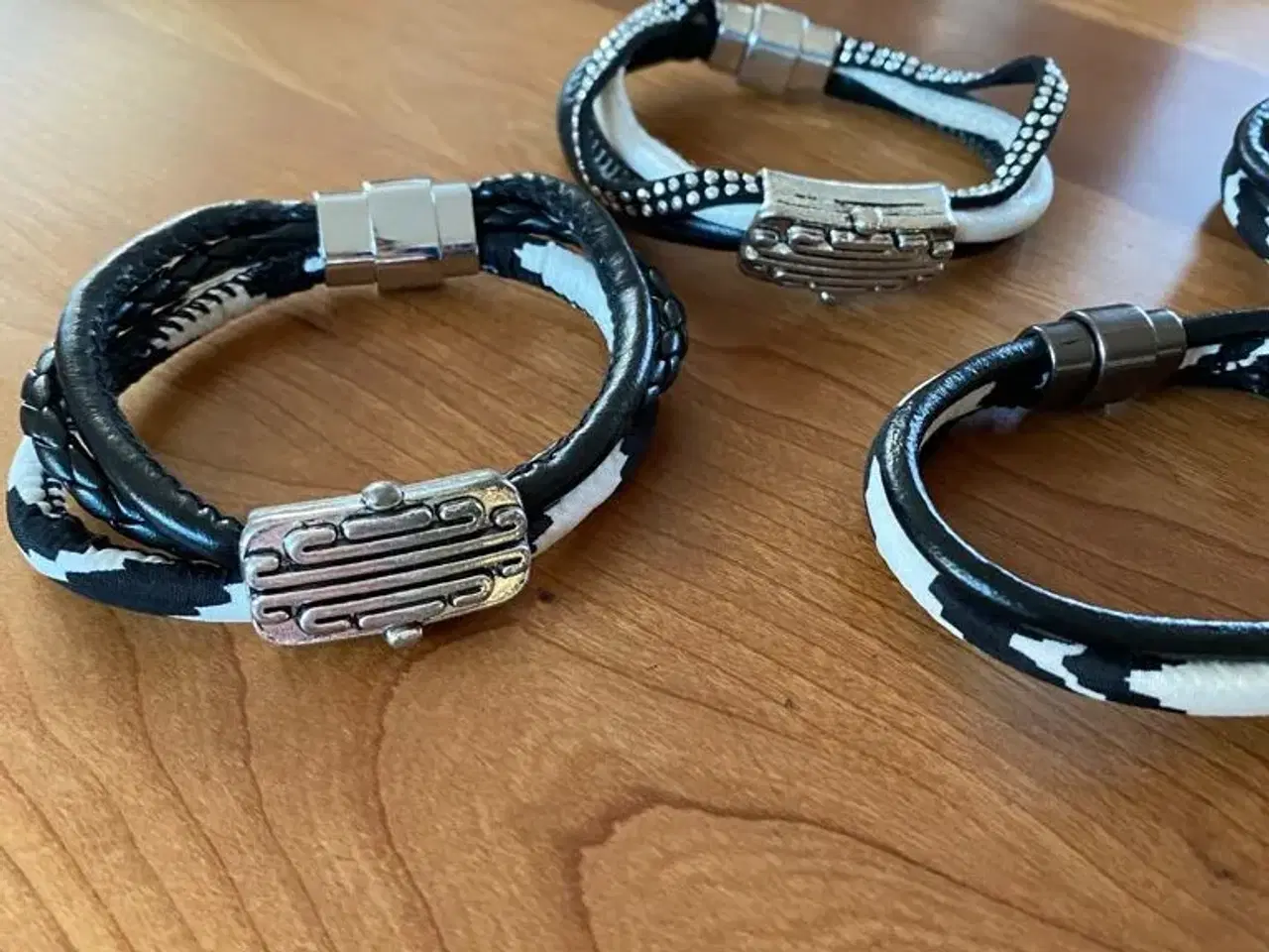 Billede 4 - Flotte armbånd