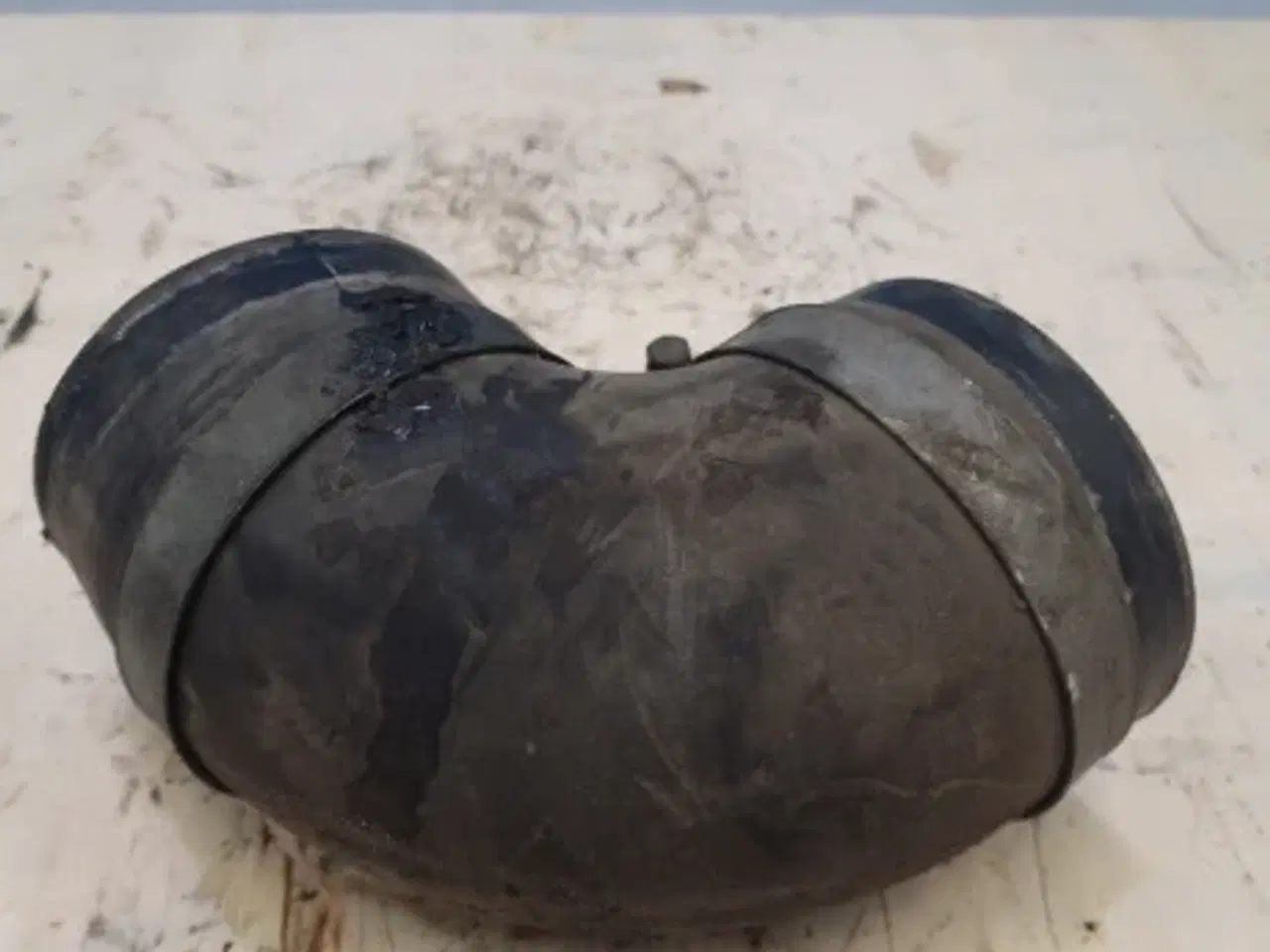 Billede 3 - Massey Ferguson 40 Gummibøjning F. Luftfilter 46421300