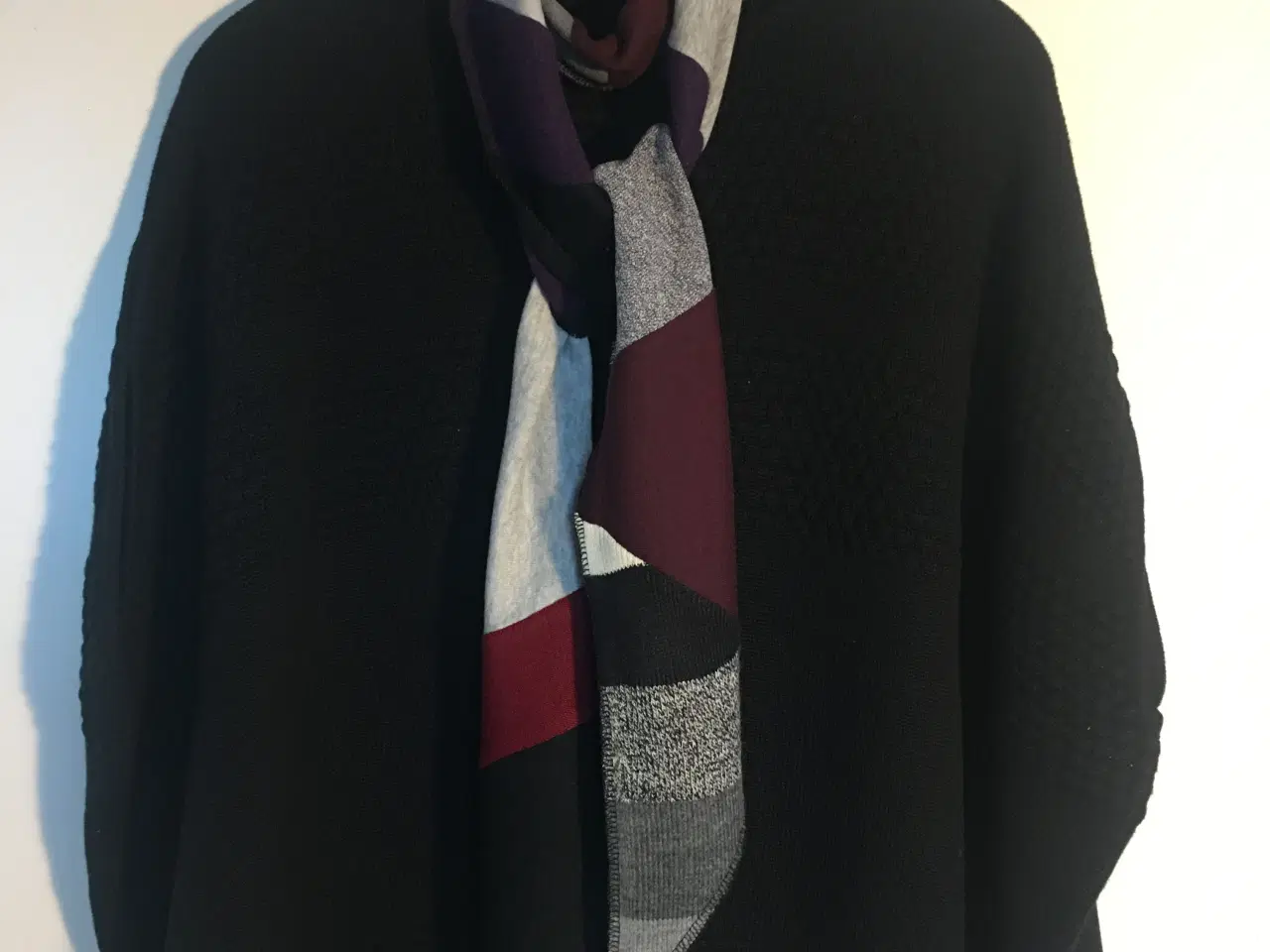 Billede 1 - Tørklæde , uld