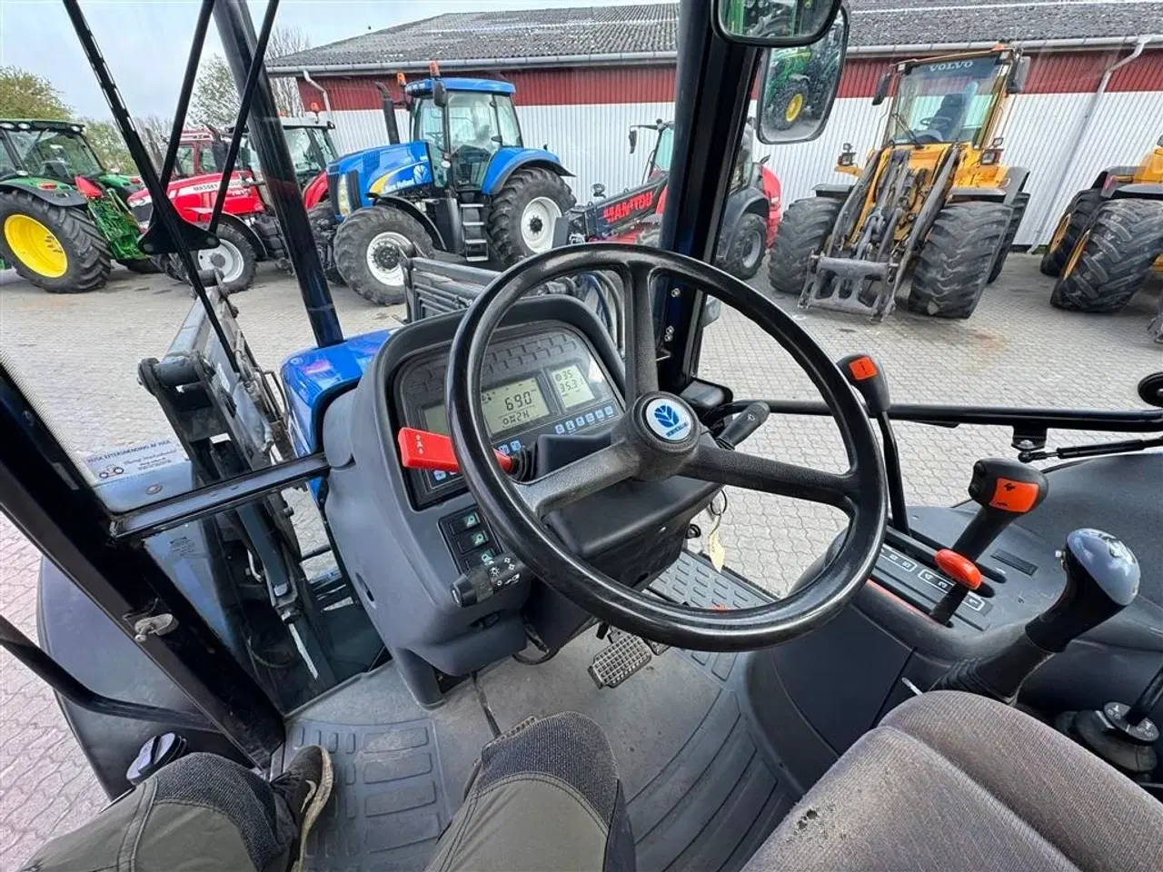 Billede 16 - New Holland TS100 KUN 3900 TIMER! MED VENDEGEAR VED RATTET OG AIRCON!