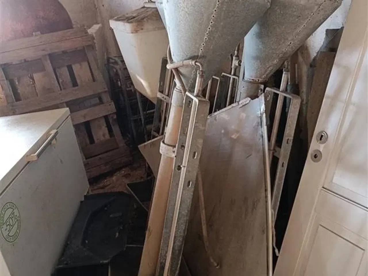 Billede 2 - - - - Foderautomater 3 stk.