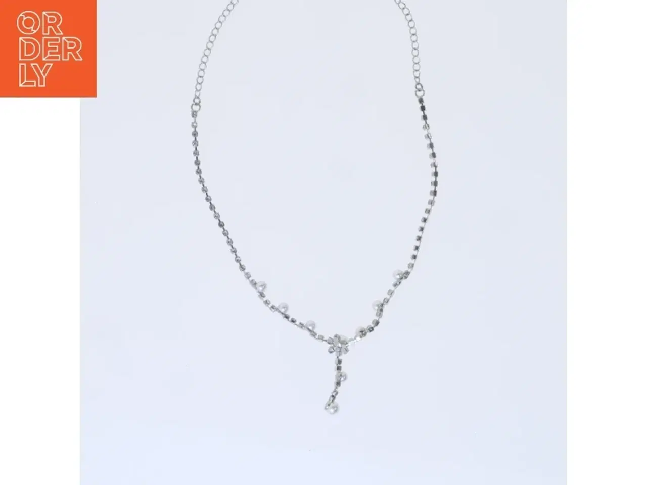 Billede 2 - Perlehalskæde i sølvfarve fra H&M (str. 50 cm)