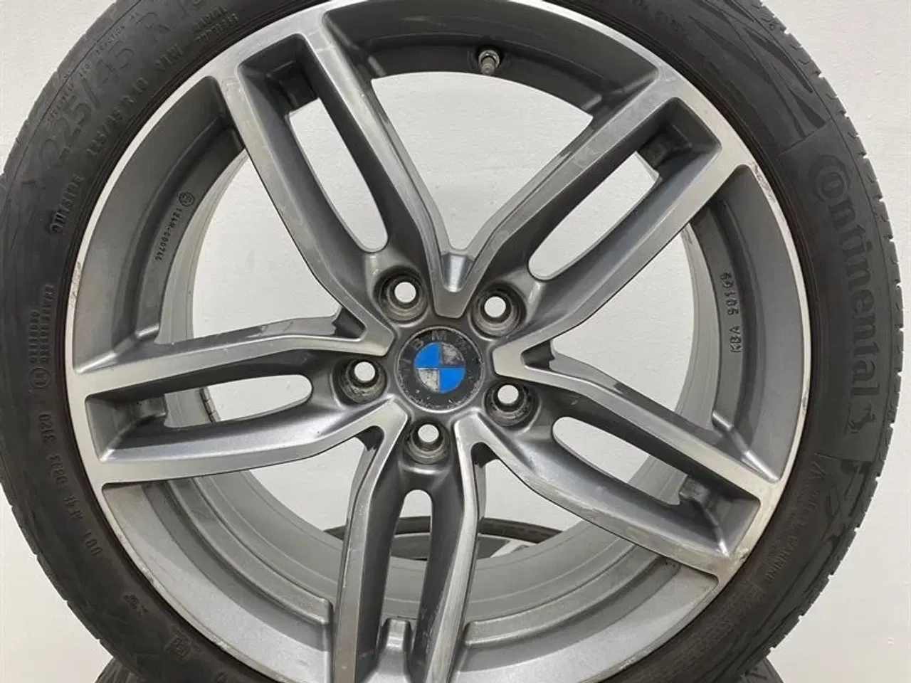 Billede 2 - 18" Alufælge med dæk A64496 F45 SAT F46 MPV F45 SAT LCI F46 MPV LCI