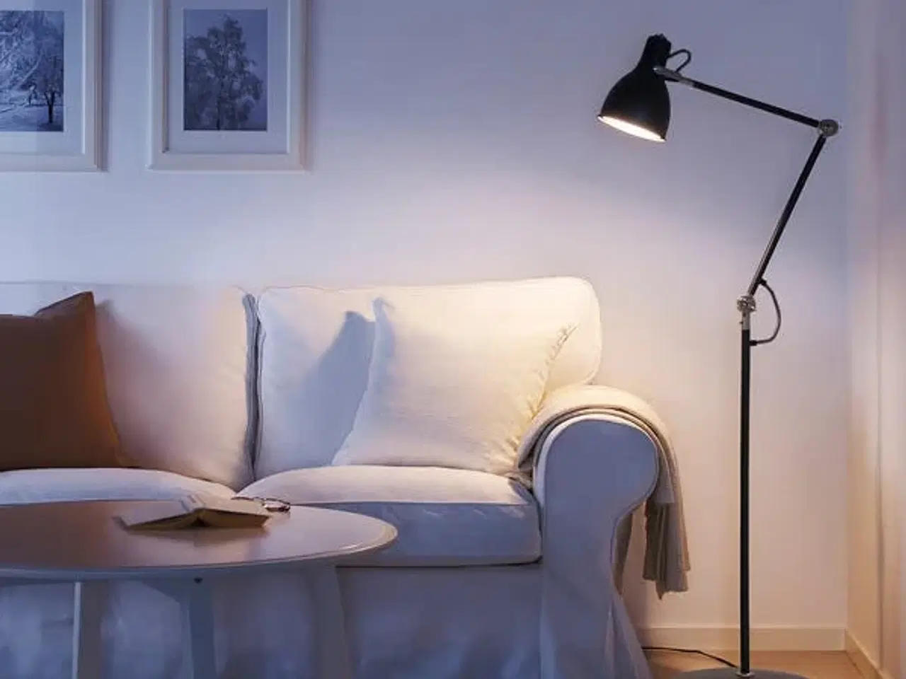 Billede 1 - Gulvlampe Aröd IKEA- Sort