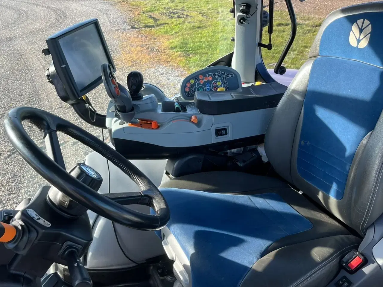 Billede 10 - New Holland T7.290 Med frontlift & traktoren er GPS klar