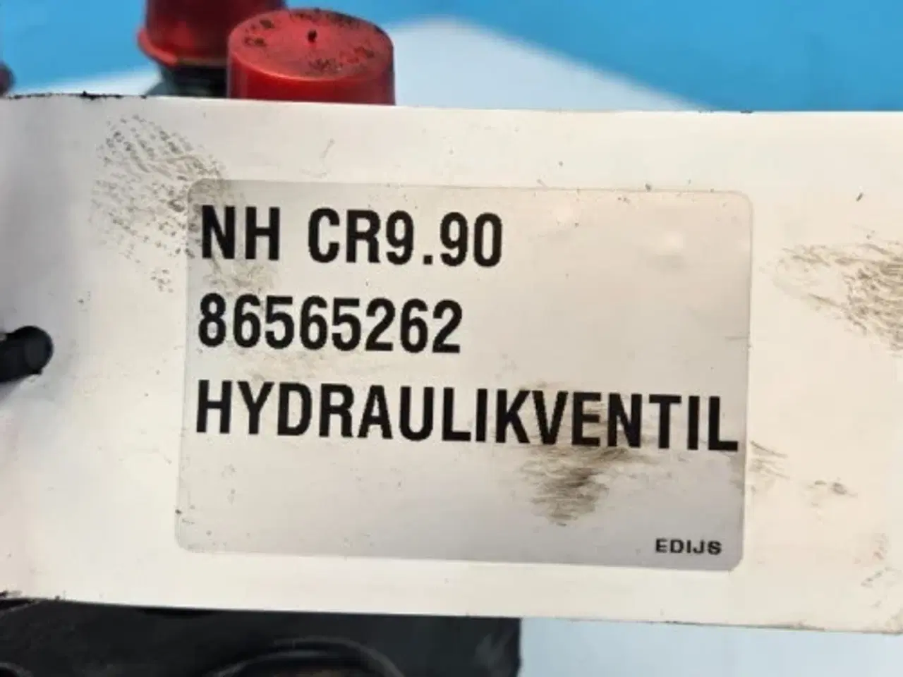 Billede 5 - New Holland CR9.90 Hydraulikventil 86565262