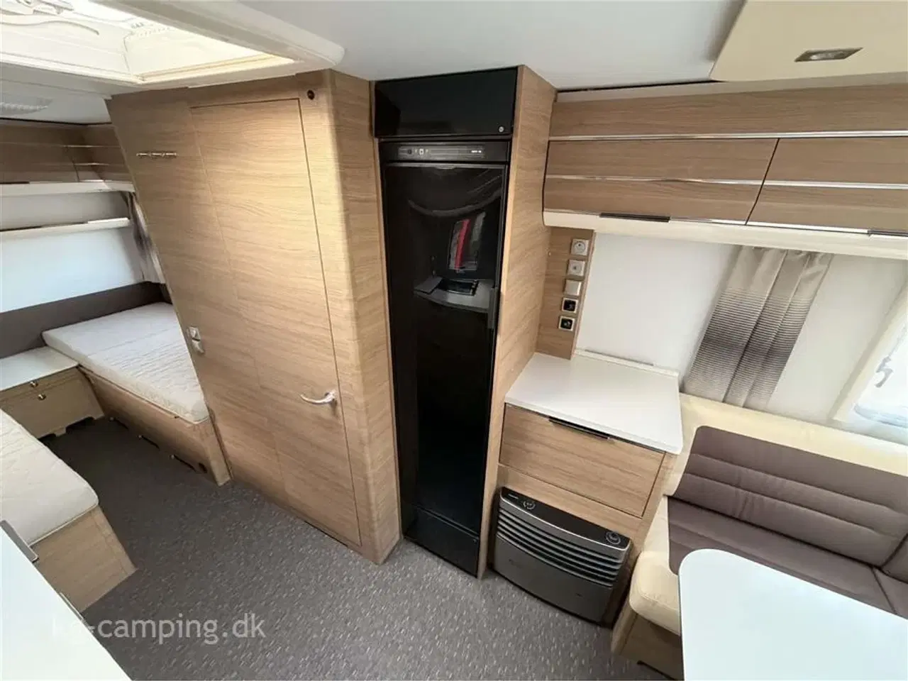 Billede 7 - 2016 - Adria Adora 542 UL   Enkeltsenge - Fortelt - Mover - Aircondition.