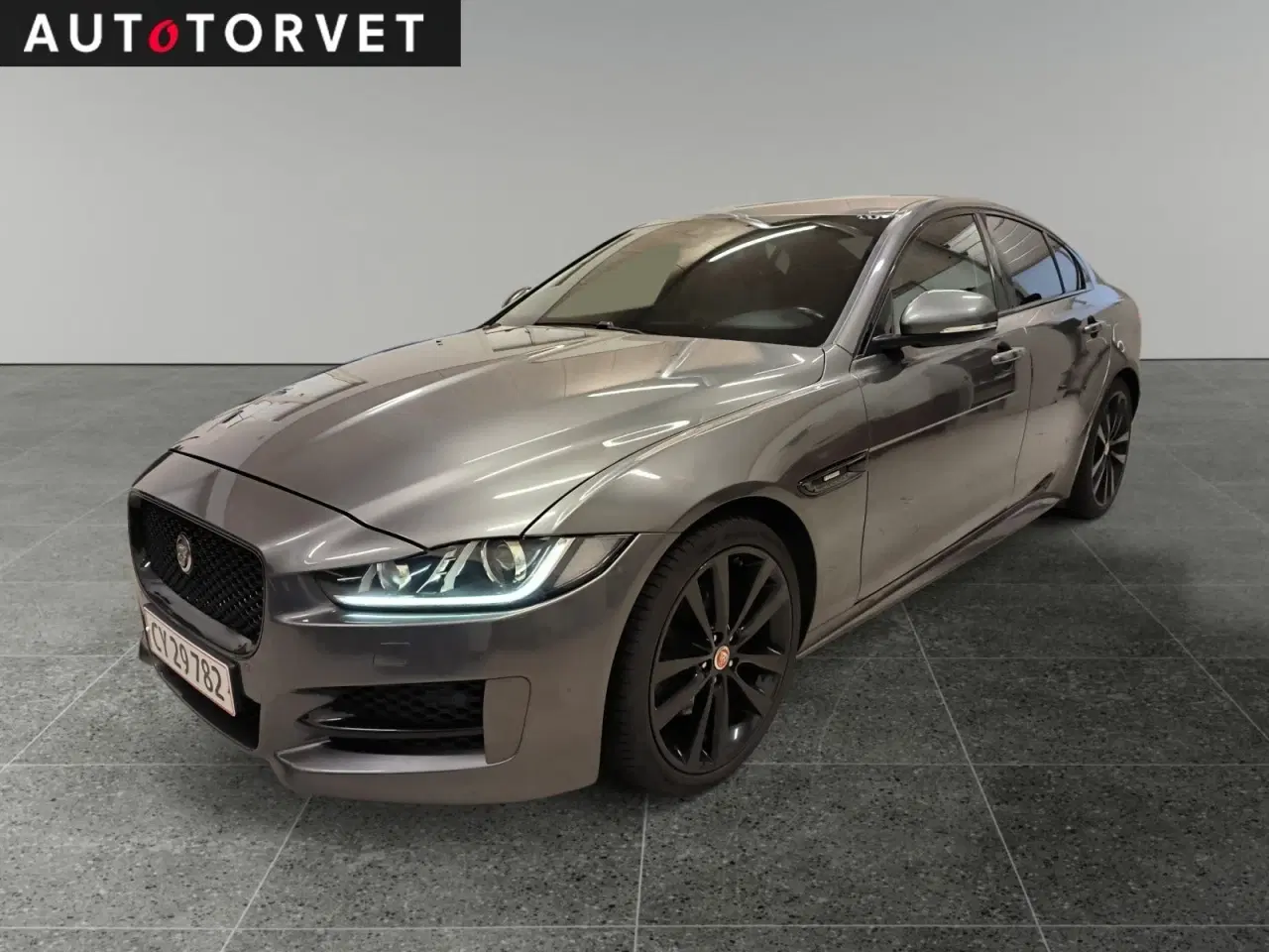 Billede 1 - Jaguar XE 2,0 D180 R-Sport aut.