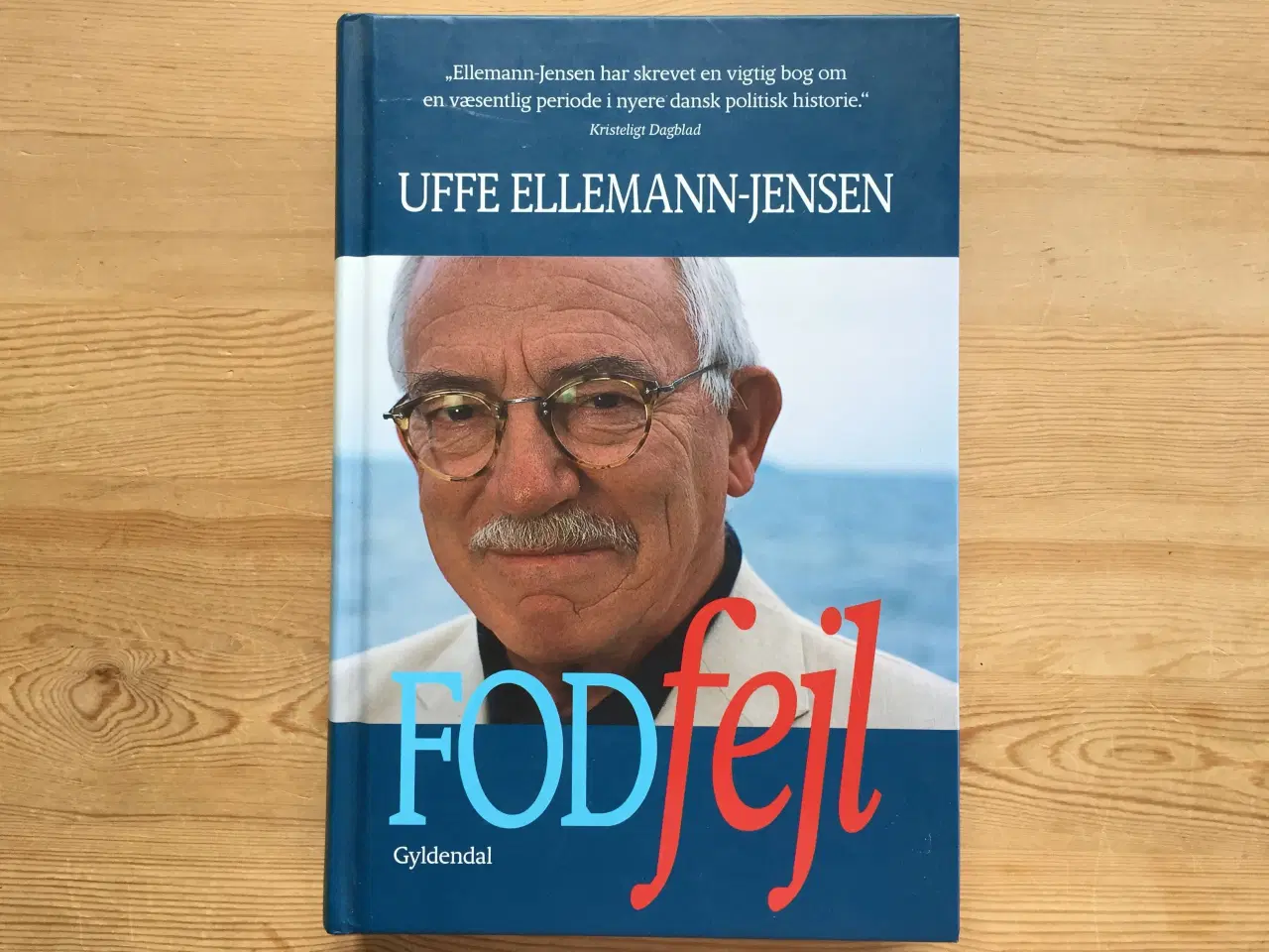 Billede 1 - Uffe Ellemann-Jensen, Fodfejl