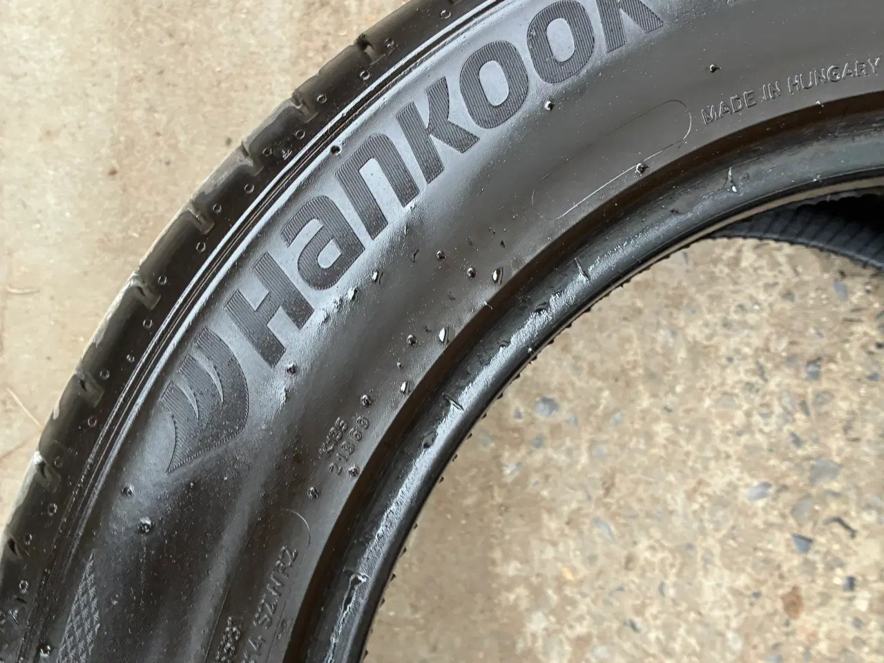 Billede 2 - 2 næsten nye sommerdæk