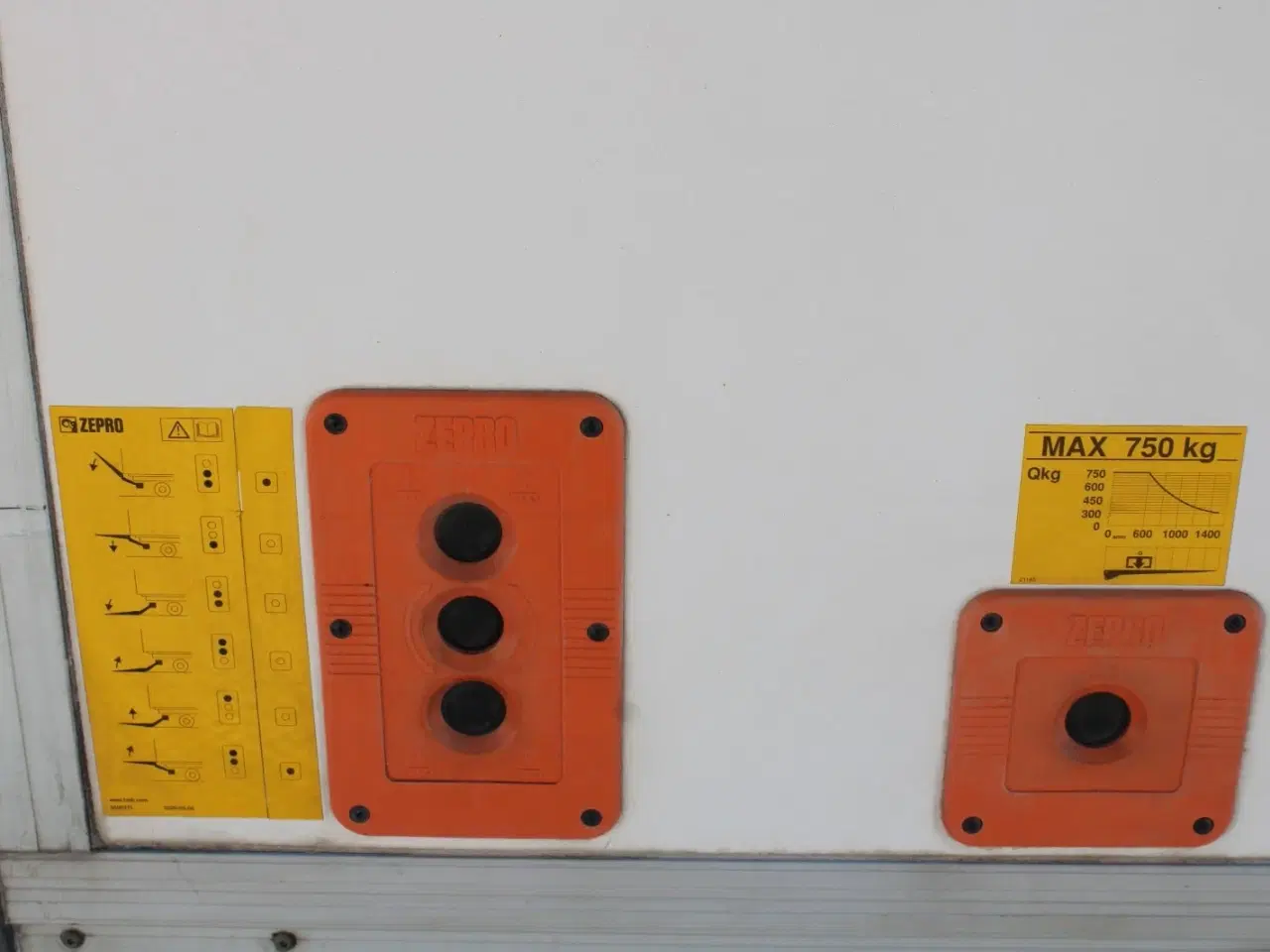 Billede 14 - Iveco Daily 3,0 35S18 Box m/lift AG8