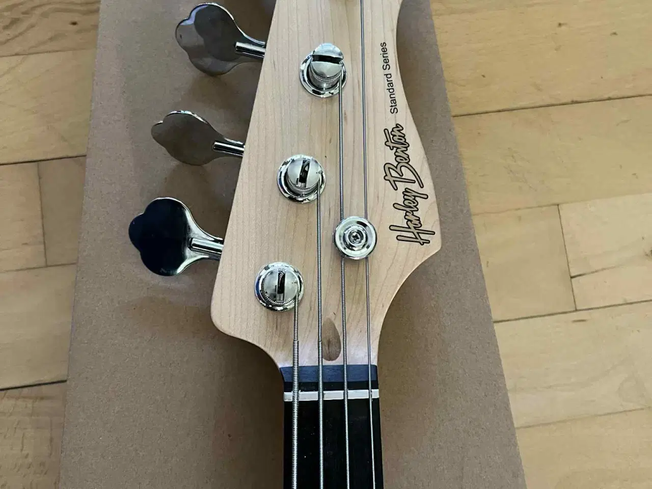 Billede 5 - Ny Bas guitar